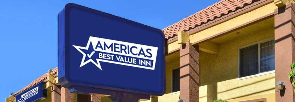 Americas Best Value Inn Darien Esterno foto